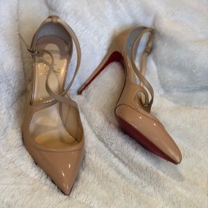 Christian Louboutin Beige Pumps